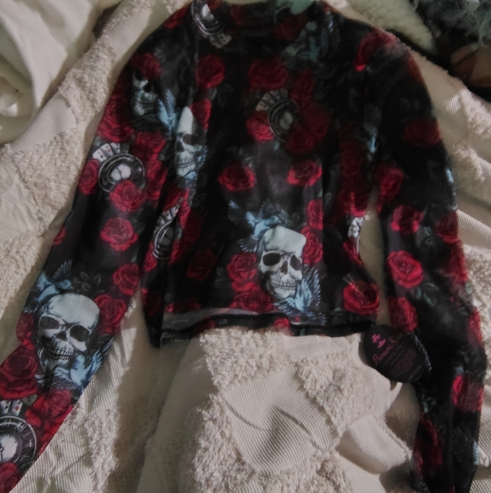 Skull and Roses Long Sleeve Top